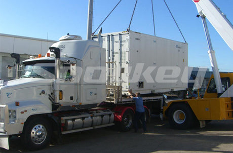 Containerised ice storage installation