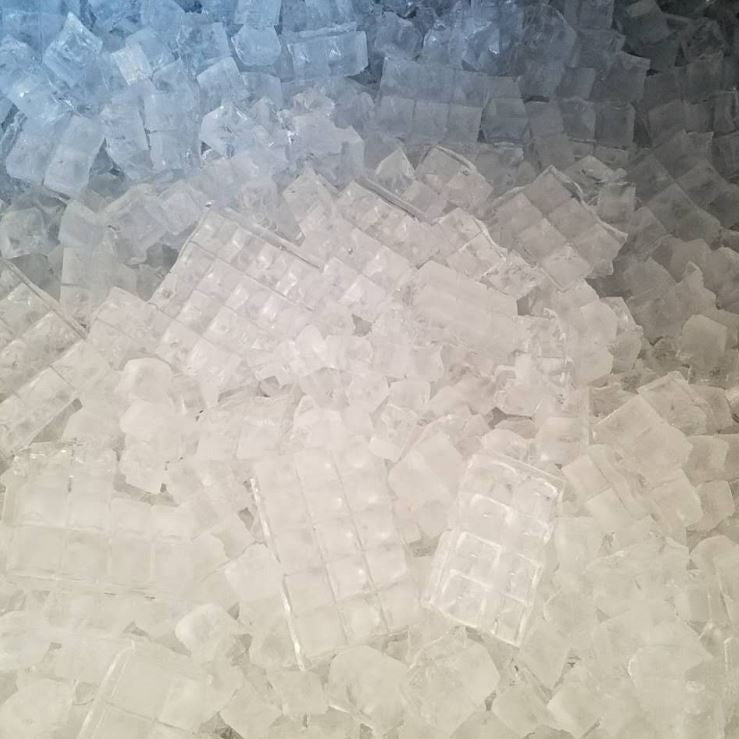 Shot of ice cubes the ICEPRO 125kg/24hr Commercial Cube Ice Maker Machine produces.