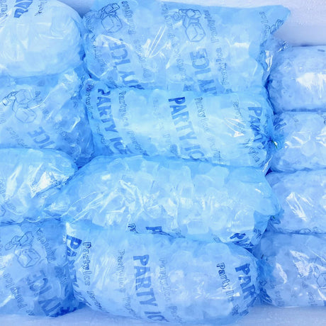 Shot of Party Ice Bags, 3kg.